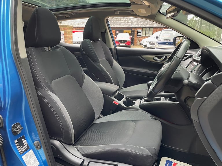 2017 Nissan Qashqai 1.2DiG-T N-Connecta 5 Door Petrol Suv In Blue - Euro 6 HATCHBACK Petrol Manual