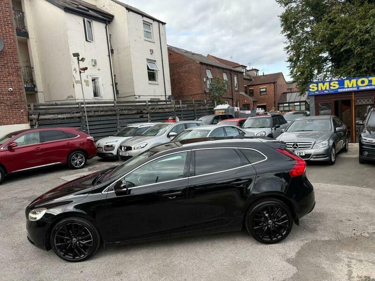 2016 Volvo V40 2.0 D2 Inscription Euro 6 (s/s) 5dr HATCHBACK Diesel Manual