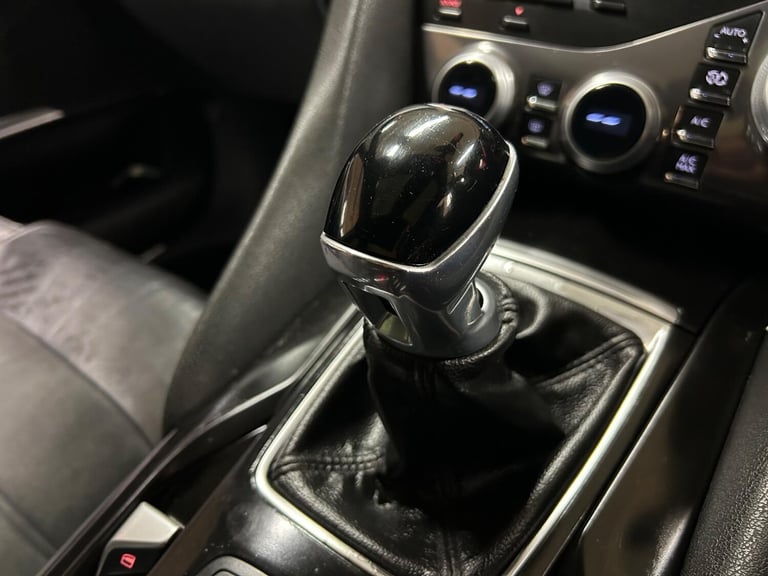 2013 Citroen DS5 2.0 HDi DStyle Euro 5 5dr HATCHBACK Diesel Manual