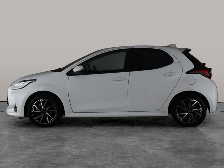2023 Toyota Yaris 1.5 VVT-h Design Hatchback 5dr Petrol Hybrid E-CVT Euro 6 (s/s) (116 ps) -  Hat...