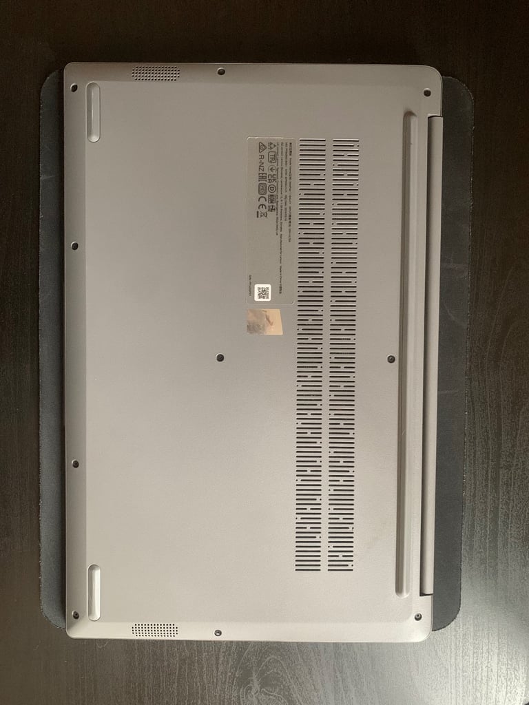 Lenovo IdeaPad 1 – AMD Ryzen 5000, 512GB SSD, Full HD – 1 Year Old, Excellent Condition