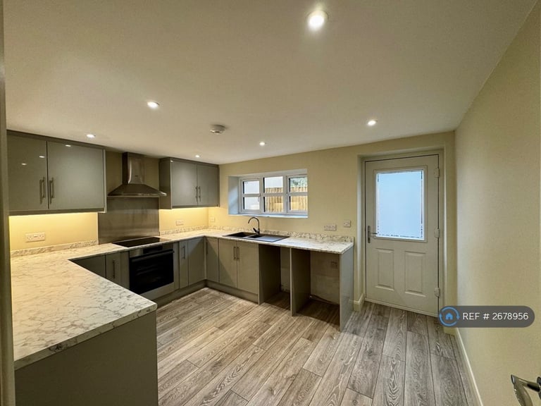 3 bedroom house in Rejerrah Farm Courtyard, Rejerrah, Newquay, TR8 (3 bed) (#2678956)