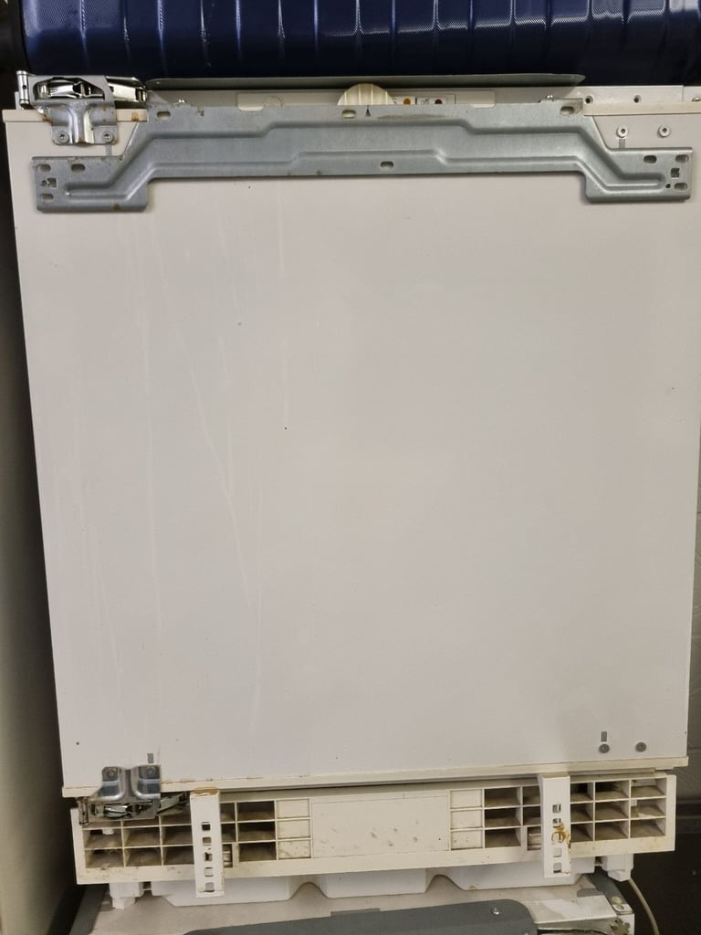 Good condition integrated freezer