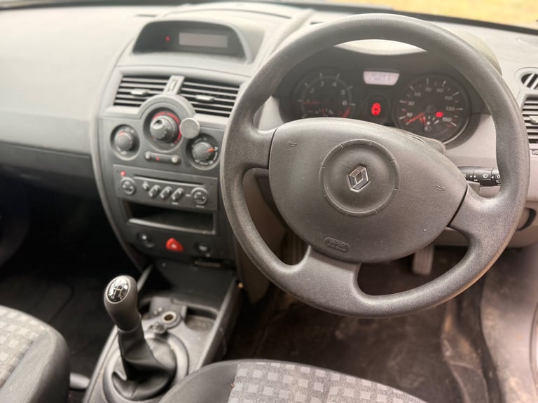 2009 MEGANE - 83,000 LOW MILES 