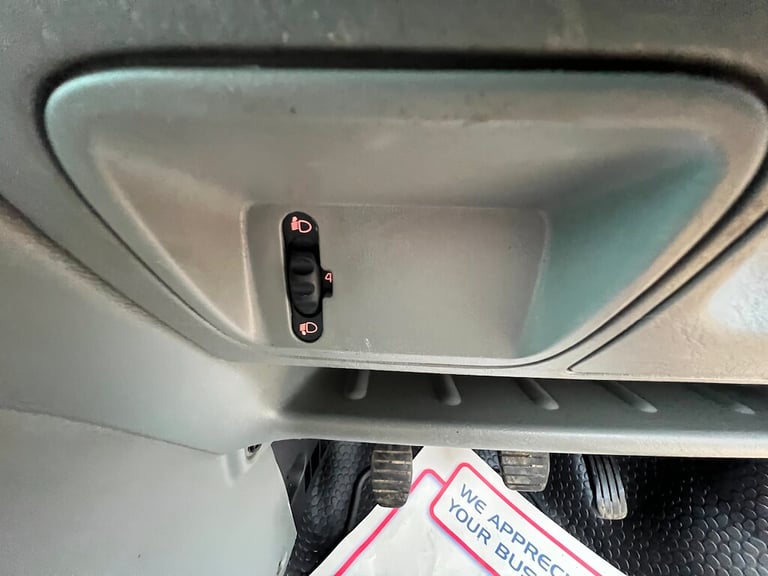 2010 Vauxhall Vivaro 2.0 2700 CDTi Panel Van 4dr Diesel Manual FWD L1 (215 g/km, 113 bhp) Panel V...