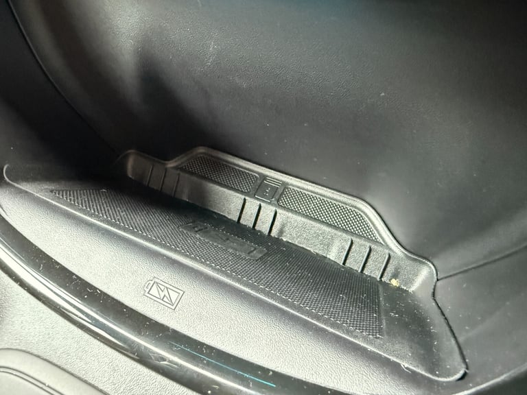 2024 Ford Puma 1.0T EcoBoost Hybrid mHEV ST 5dr DCT - Only 2,700 miles! Hatchback Petrol Automatic