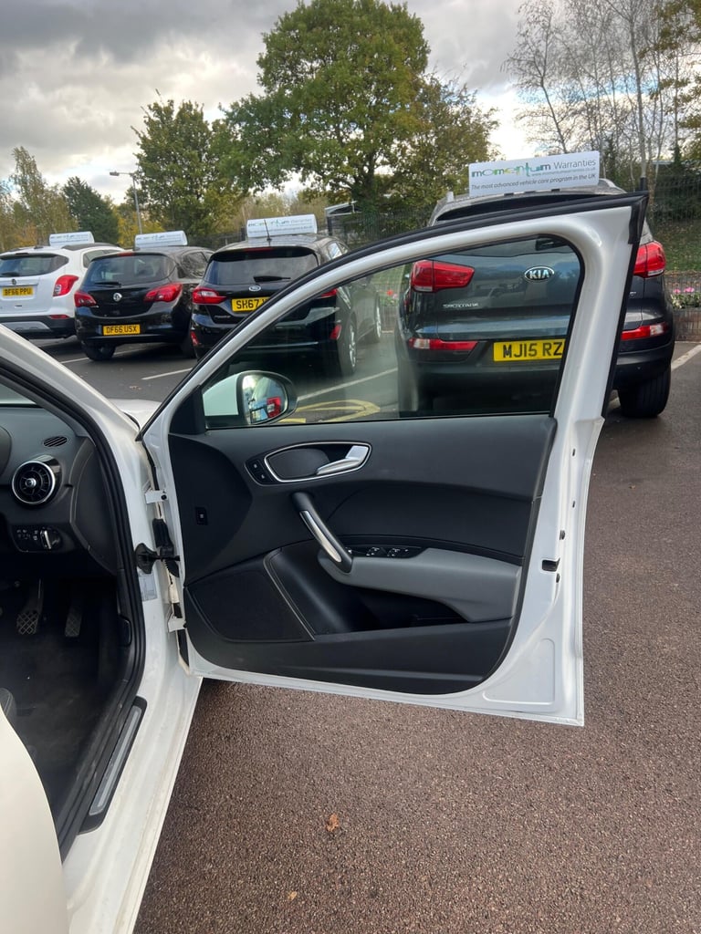 2015 Audi A1 1.6 TDI Sport Sportback Euro 6 (s/s) 5dr HATCHBACK Diesel Manual