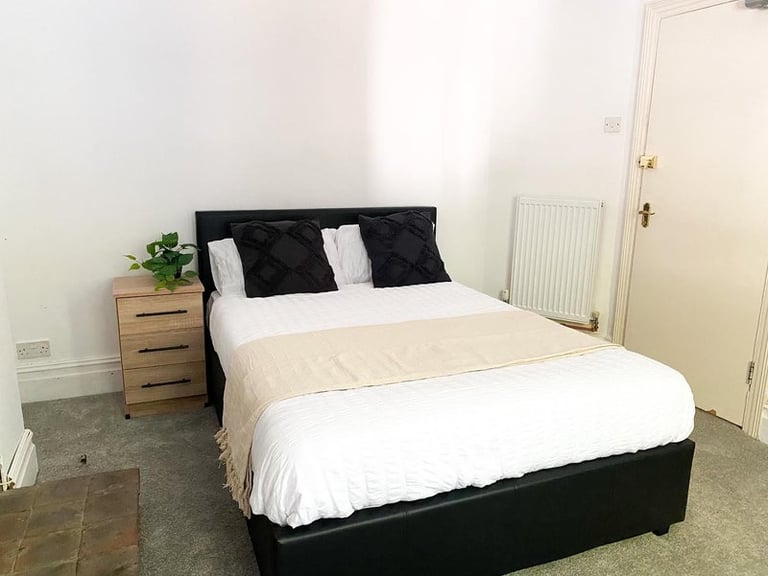 🛏🔑 Spacious Double Room to rent!! ZONE 2!! 🔑 in Victoria Park, London
