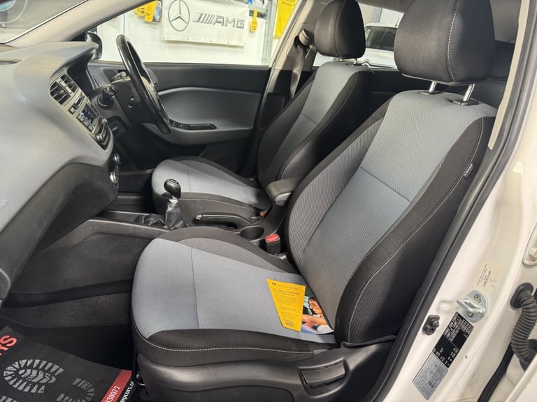 2016 Hyundai i20 1.2 GDI PREMIUM 5DR Manual Hatchback Petrol Manual