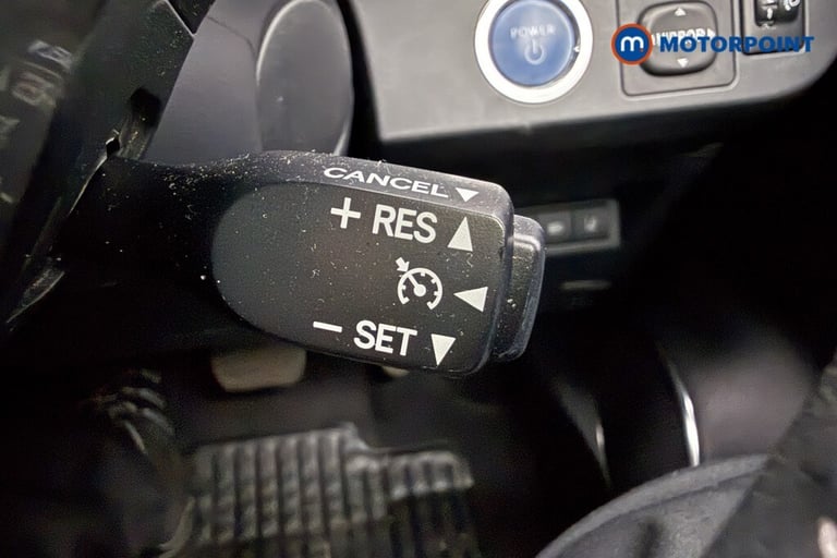 2020 Toyota Yaris 1.5 Hybrid Y20 5dr CVT [Bi-tone] HATCHBACK PETROL/ELECTRIC Automatic