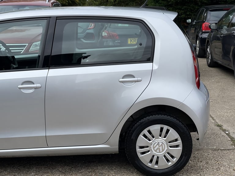 VOLKSWAGEN UP 1.0 Move up! 2016