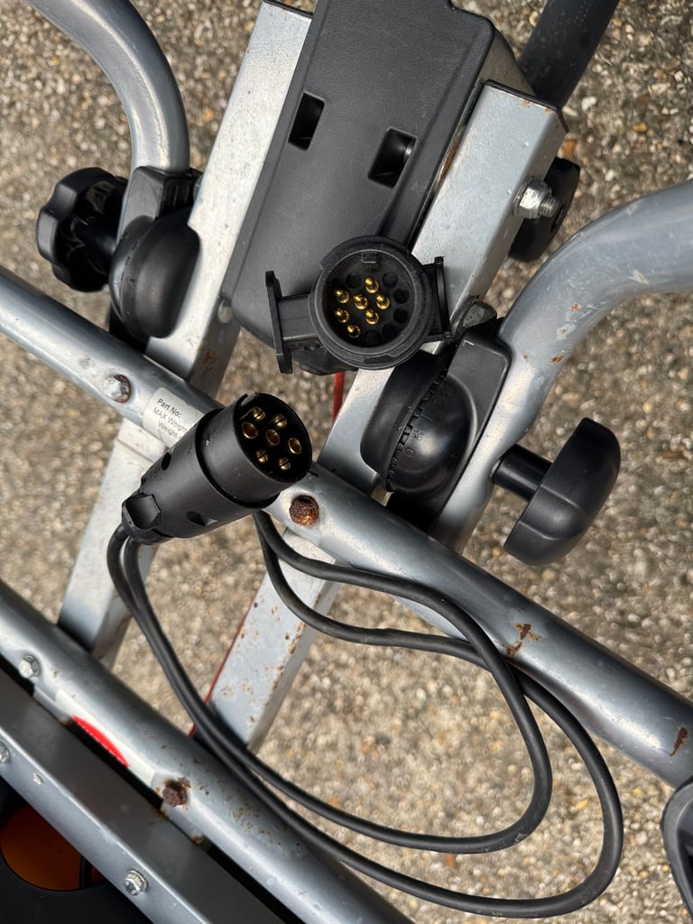 Witter zx200 two 2 bike tow bar towbar bike rack cycle carrier tilting Thule