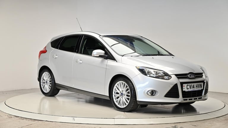 2014 Ford Focus 1.6 TDCi Zetec Euro 5 (s/s) 5dr HATCHBACK Diesel Manual