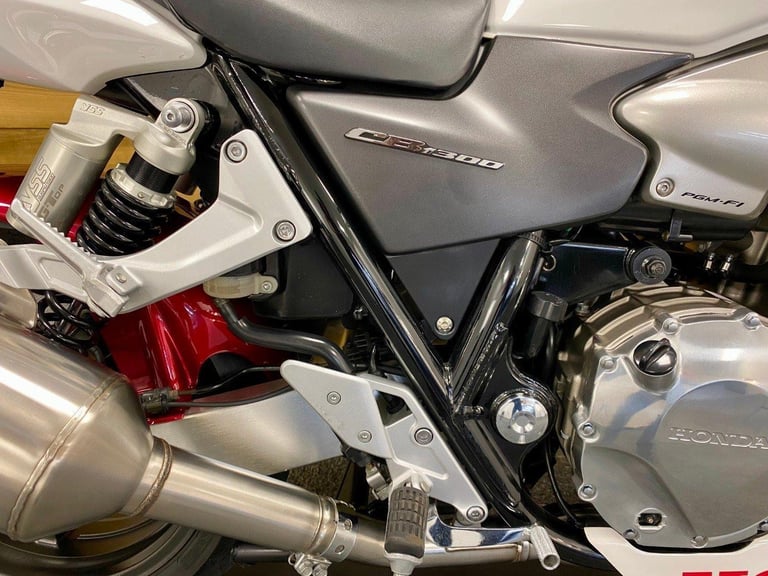 Superb 2007 Honda CB1300S, Only 13,019 FSHOM, 3 owners from New, Stunning! 