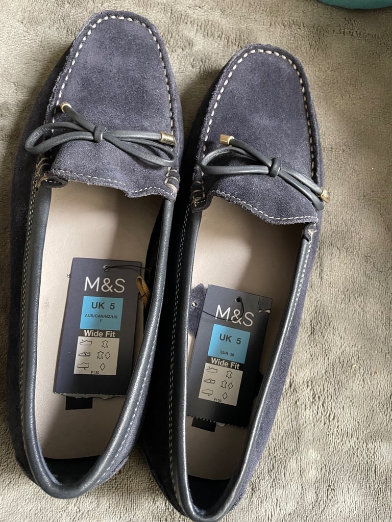 Ladies Moccasin style shoes 