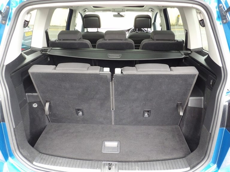 2018 Volkswagen Touran 2.0 TDI SE Family 5dr DSG MPV DIESEL Automatic