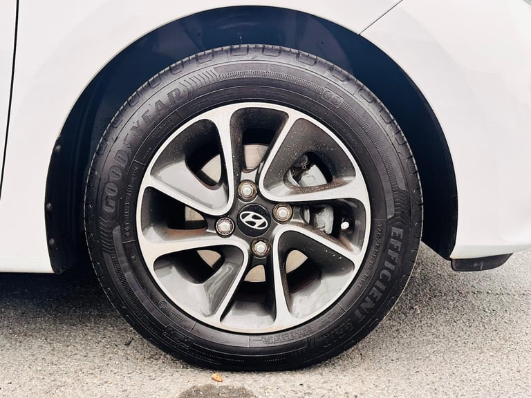 2019 Hyundai i10 1.0 Premium Euro 6 5dr HATCHBACK Petrol Manual