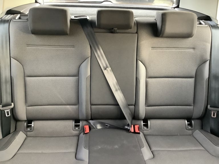 2019 Volkswagen Golf 35.8kWh e-Golf Hatchback 5dr Electric Auto (136 ps) Hatchback ELECTRIC Autom...