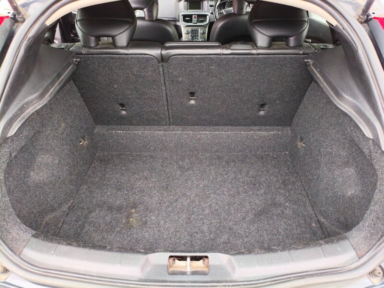 Volvo V40 D2 CROSS COUNTRY LUX