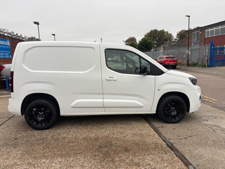 2021 Peugeot Partner 1000 1.5 BlueHDi 100 Professional Van PANEL VAN DIESEL Manual