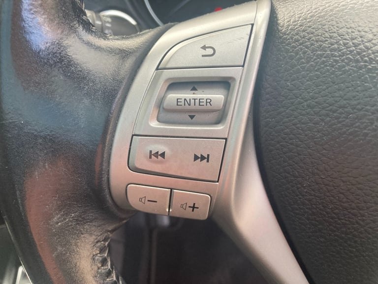 2016 Nissan Qashqai 1.6 dCi N-Connecta 5dr Xtronic HATCHBACK Diesel Automatic