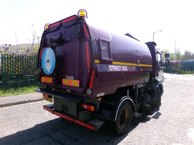 2008 (08) LEYLAND DAF LF55.220 DUAL SWEEPER. JOHNSTON BODY. JET WASH. EX COUNCIL