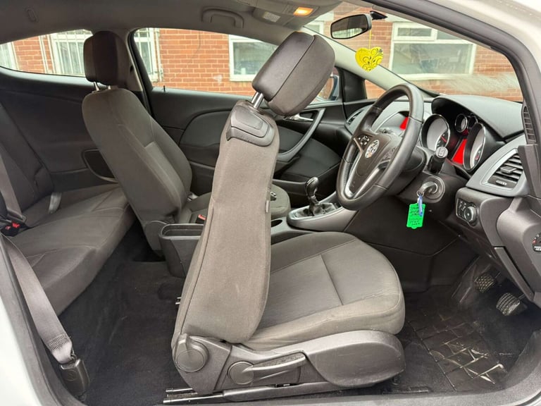 2014 Vauxhall Astra 1.4 Astra GTC Sport S/S 3dr Coupe Petrol Manual