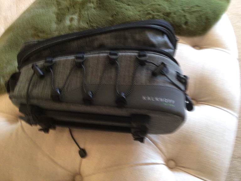 Bike Rear Rack Bag. Kalkhoff Onbag. Top Quality Item. With ‘Racktime’ Quick Fastener. New & Unused.
