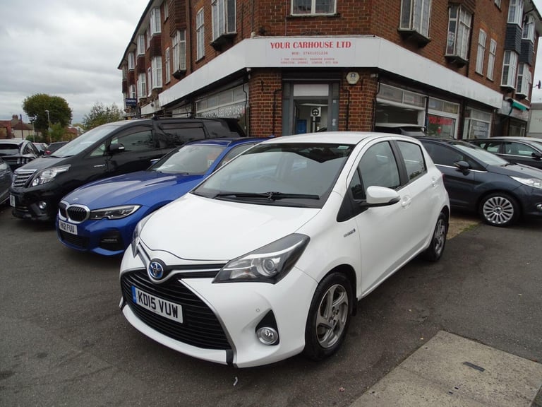 2015 Toyota Yaris 1.5 VVT-h Icon Hatchback 5dr Petrol Hybrid E-CVT Euro 6 (101 ps) HATCHBACK Petr...