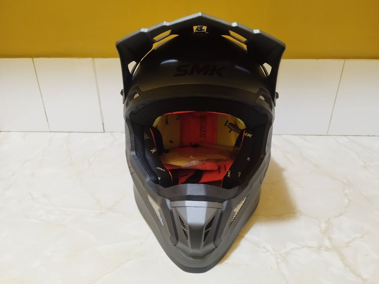 SMK Allterra - Solid Motocross Helmet (Large)