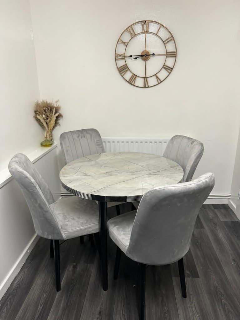 image for Dining table with 4 chairs 