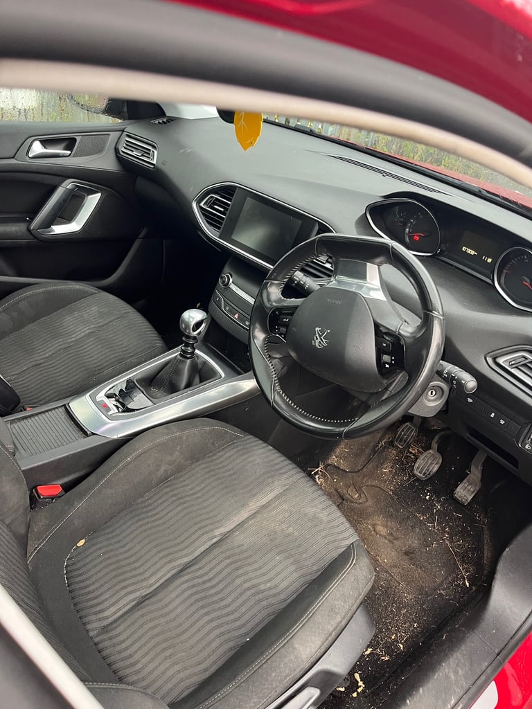 Peugeot, 308, Hatchback, 2014, Manual, 1560 (cc), 5 doors