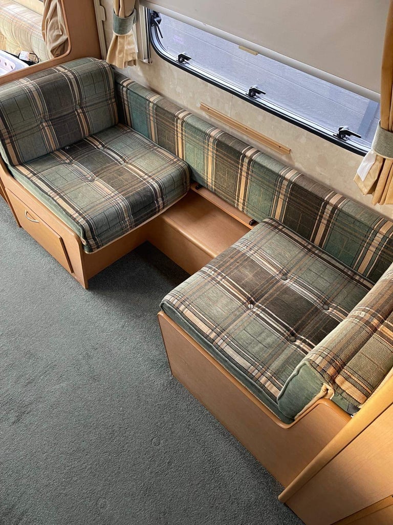 2003 Abbey Freestyle 520L SE – 4 Berth Caravan & Awnings