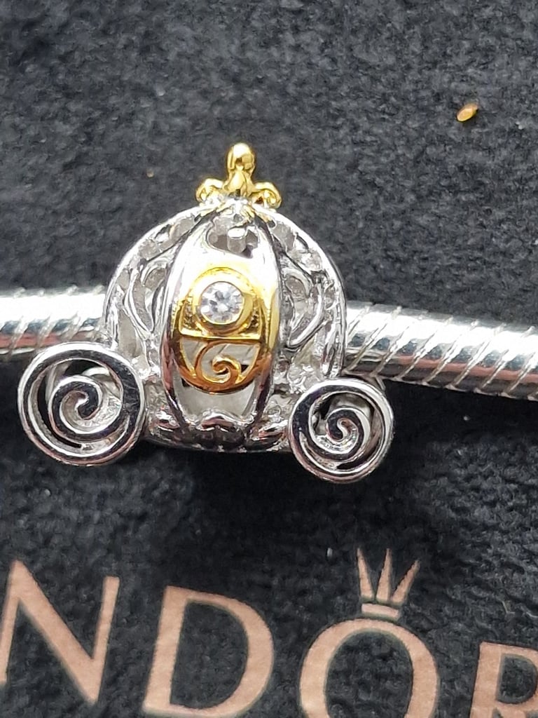 Pandora 21cm Disney 100th anniversary bracelet with  Disney charms 