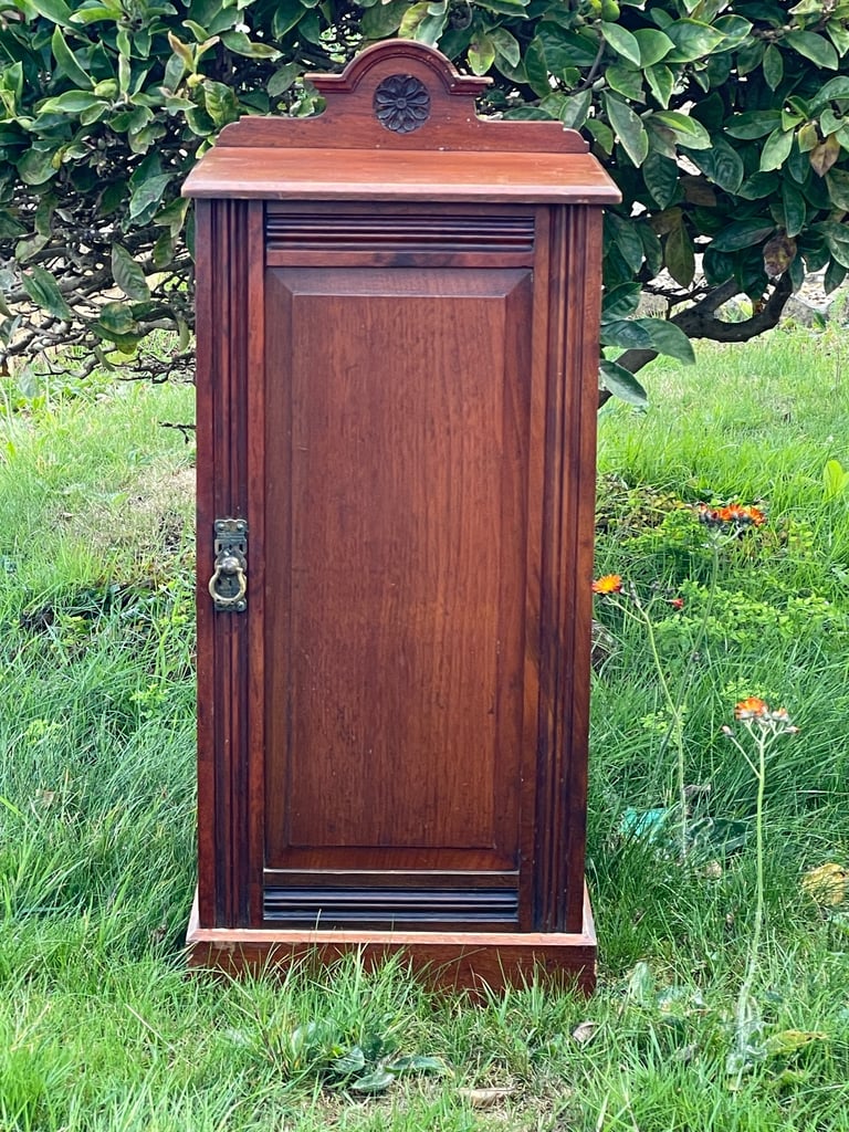 Antique mahogany pot cupboard bedside cabinet 