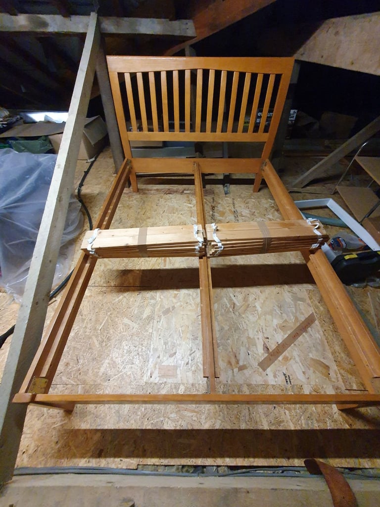 Wooden double bed 140cm x 192cm  - Good condition!!!