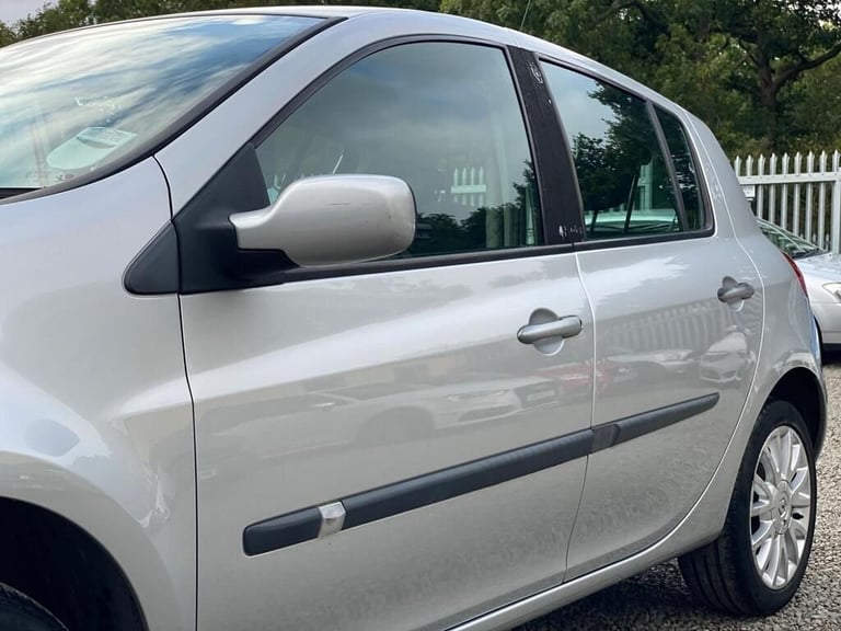 2008 Renault Clio 1.2 TCe 16v Dynamique Hatchback 5dr Petrol Manual (139 g/km, 100 bhp) Hatchback...