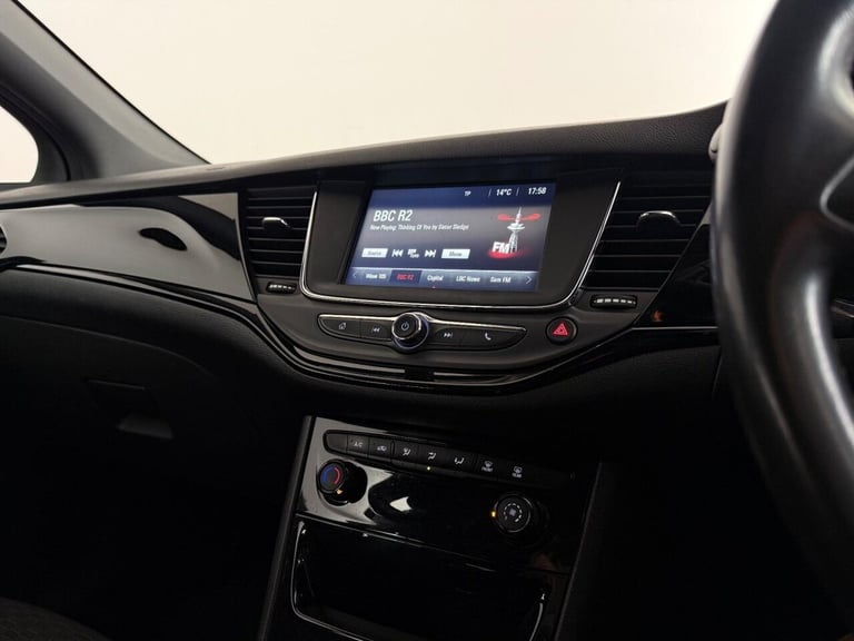 2018 Vauxhall Astra 1.4i SRi Euro 6 5dr Hatchback Petrol Manual