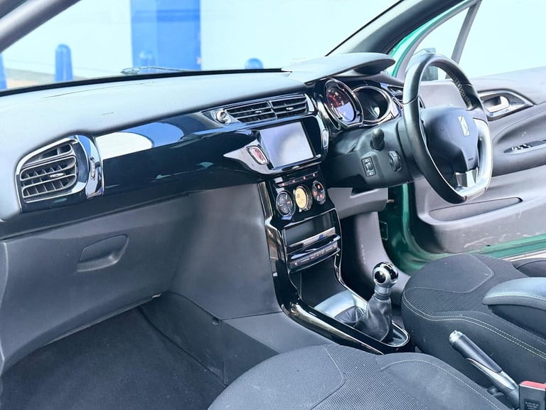 2018 DS Automobiles DS 3 1.2 PureTech Connected Chic Euro 6 3dr HATCHBACK Petrol Manual