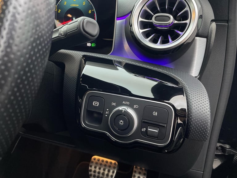 2019 Mercedes-Benz A-Class 2.0 A220 AMG Line (Premium Plus) Hatchback 5dr Petrol 7G-DCT 4MATIC Eu...