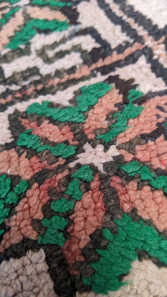 vintage moroccan rug 152 x 116 cm