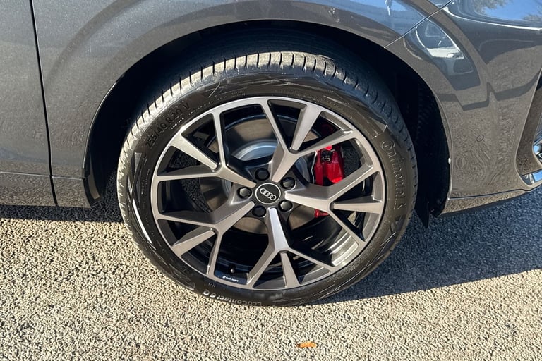 2025 Audi Q3 1.5 e-hybrid Launch Edition S Tronic Euro 6 (s/s) 5dr 26kWh SUV Automatic