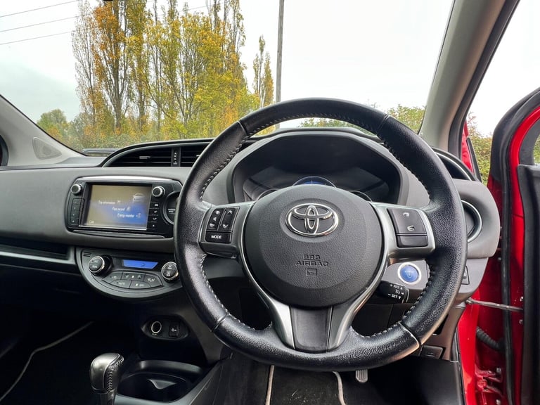 2016 Toyota Yaris 1.5 VVT-h Icon E-CVT Euro 6 5dr HATCHBACK Petrol/Electric Hybrid Automatic