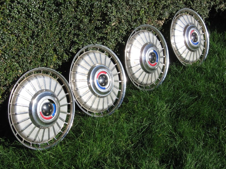 4x FORD Zodiac Zephyr Mk4 hub caps 14-inch wheel trims 1966-1972