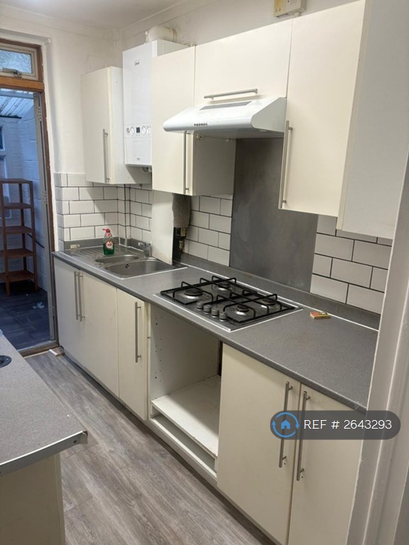 3 bedroom house in Westcombe Avenue, Croydon, CR0 (3 bed) (#2643293)