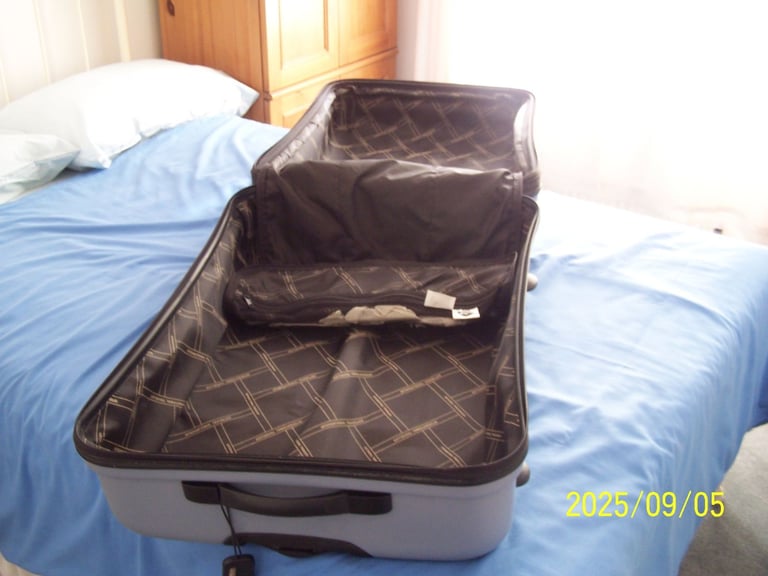 Suitcases - Two Hard Shell