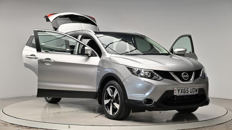 2015 Nissan Qashqai 1.6 dCi n-tec+ XTRON 2WD Euro 6 (s/s) 5dr HATCHBACK Diesel Automatic