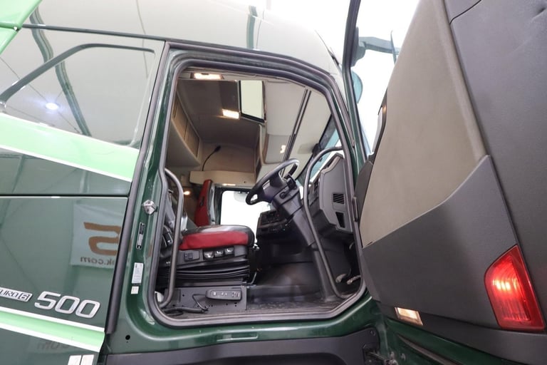 2018 (68 PLATE) Volvo  FH500 6x2 Euro 6 Tractor Units
