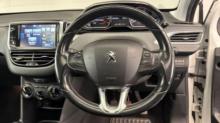 2016 Peugeot 208 1.2 PureTech 82 Allure 3dr HATCHBACK PETROL Manual
