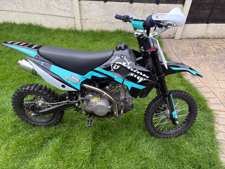 Stomp 125cc Pit Bike